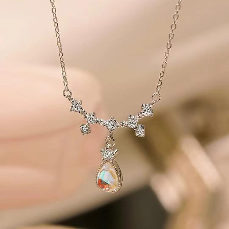 Fashionable and High-end Beauty Tear Necklace, New Popular Trend, Light Luxury, Niche Pendant, Collarbone Chain 40CM золотой
Fashionable and High-end Beauty Tear Necklace, New Popular Trend, Light Luxury, Niche Pendant, Collarbone Chain 40CM золотой