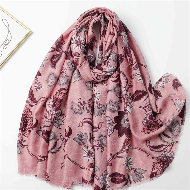 Winter Thick Viscose Scarf Vintage Floral Fringe Cotton Shawls And Wraps Pashmina Stole Bufandas Muslim Hijab Sjaal 180*90Cm
Winter Thick Viscose Scarf Vintage Floral Fringe Cotton Shawls And Wraps Pashmina Stole Bufandas Muslim Hijab Sjaal 180*90Cm