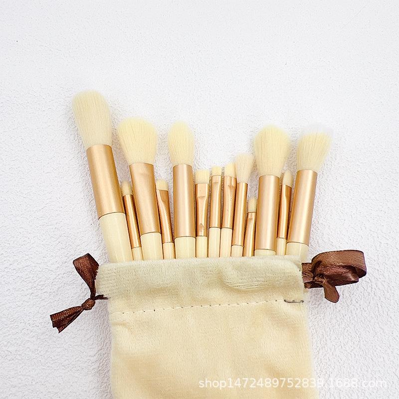 Sijiqing 13-Piece Soft Bristle Makeup Brush Set: Includes Powder, Blush, Highlight, and Eyebrow Brushes.
Sijiqing 13-Piece Soft Bristle Makeup Brush Set: Includes Powder, Blush, Highlight, and Eyebrow Brushes.