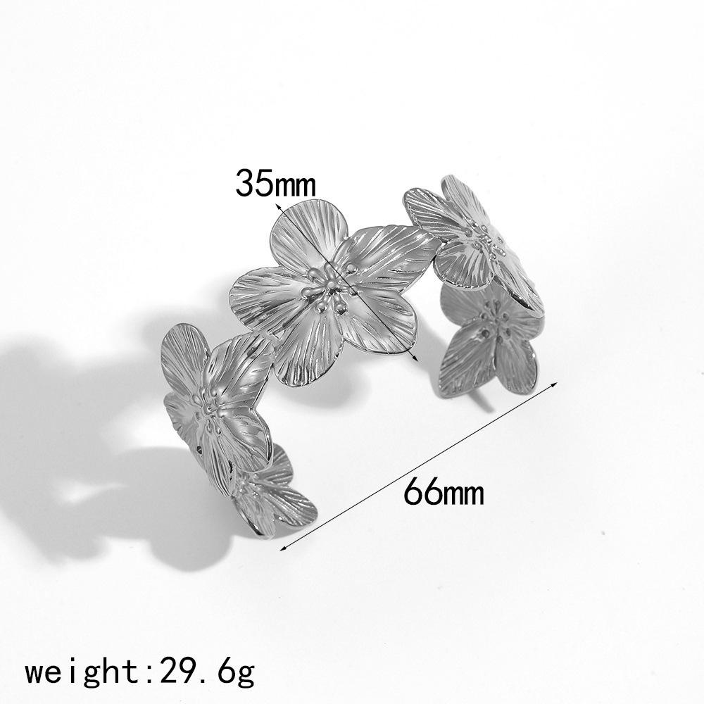 Новинка Цветочный браслет из титановой стали Женская мода Универсальный браслет из нержавеющей стали премиум-класса 18-каратного золота 18K
Новинка Цветочный браслет из титановой стали Женская мода Универсальный браслет из нержавеющей стали премиум-класса 18-каратного золота 18K