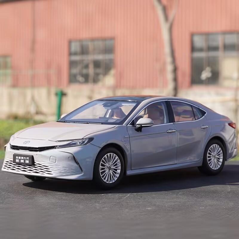 1/18 TOYOTA Camry Alloy Car Model Diecast Metal Vehicles Car Model Miniature Scale High Simulation Collection Childrens Toy Gift
1/18 TOYOTA Camry Alloy Car Model Diecast Metal Vehicles Car Model Miniature Scale High Simulation Collection Childrens Toy Gift