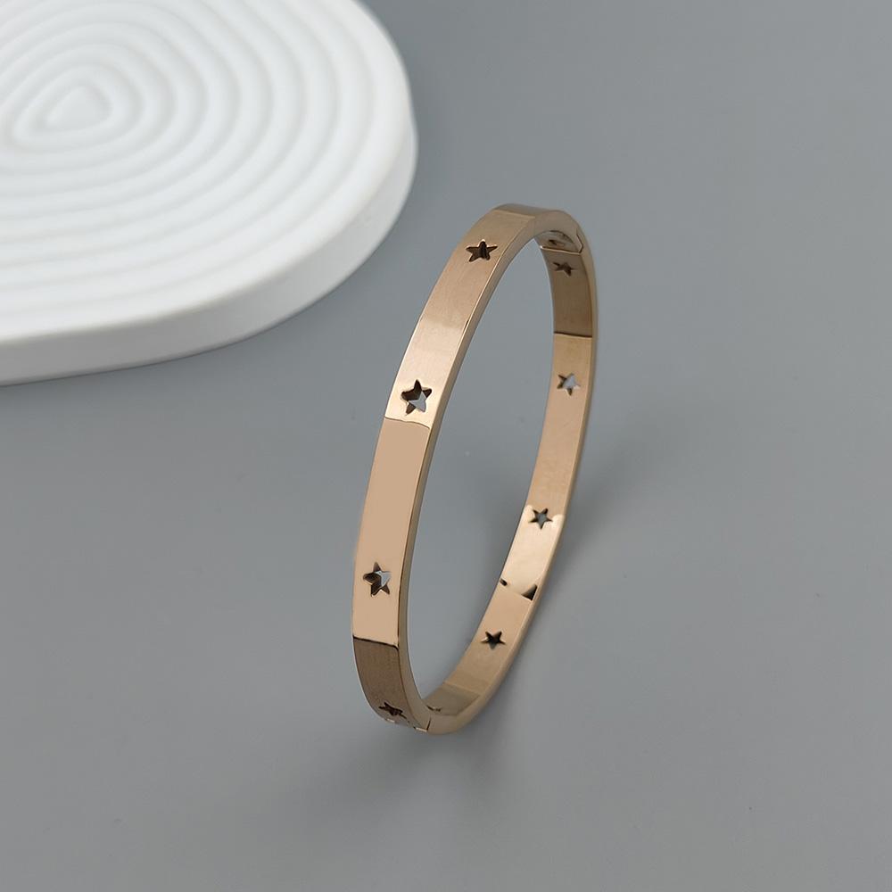 New Five-pointed Star Stainless Steel Gold-plated Women s Bracelet, High-quality Waterproof Metal Bracelet, Party Jewelry рожевий колір золота
New Five-pointed Star Stainless Steel Gold-plated Women s Bracelet, High-quality Waterproof Metal Bracelet, Party Jewelry рожевий колір золота