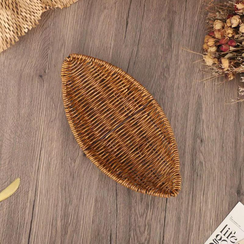 Ru Han Leaf-Shaped Ceramic Fruit Plate
Ru Han Leaf-Shaped Ceramic Fruit Plate