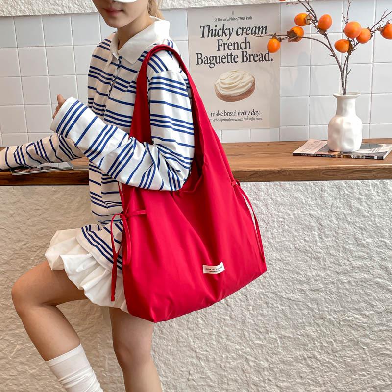 New Fashi Simple Shoulder Bag Women Large Capacity Comfortable Versatile Texture Tote Bag Simple Casual Storage Handbag червоний
New Fashi Simple Shoulder Bag Women Large Capacity Comfortable Versatile Texture Tote Bag Simple Casual Storage Handbag червоний
