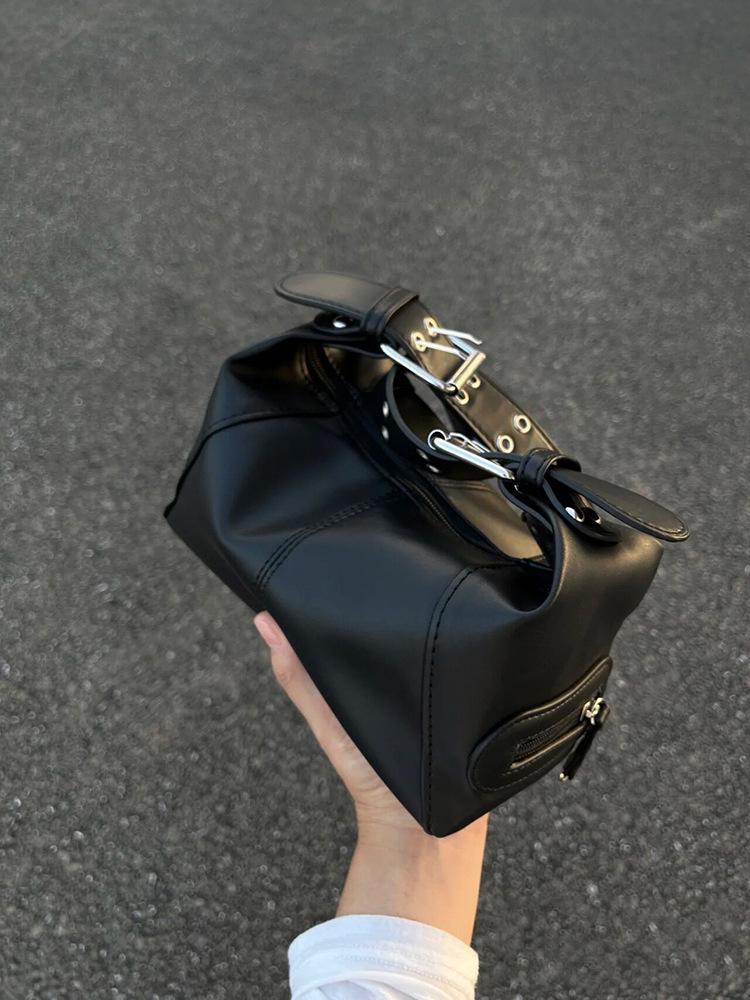 Стильная сумка Y2K класса люкс для мотоцикла - Европейско-американская крутая сумка-ремень подмышку с дизайном через плечо на одном плече чёрный
Стильная сумка Y2K класса люкс для мотоцикла - Европейско-американская крутая сумка-ремень подмышку с дизайном через плечо на одном плече чёрный