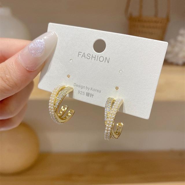 Роскошные серьги-кольца с перламутровым цирконием в форме креста для женщин, модные высококачественные серьги, женские модные элегантные ювелирные изделия
Роскошные серьги-кольца с перламутровым цирконием в форме креста для женщин, модные высококачественные серьги, женские модные элегантные ювелирные изделия