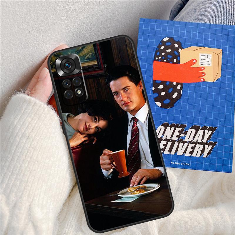 Twin Peaks Meanwhile Funda For Xiaomi Redmi 14C 10C 12C 13C Redmi Note 13 Pro 9 10 11 12 10S 11S 12S 14 Pro Case Redmi Note 11
Twin Peaks Meanwhile Funda For Xiaomi Redmi 14C 10C 12C 13C Redmi Note 13 Pro 9 10 11 12 10S 11S 12S 14 Pro Case Redmi Note 11