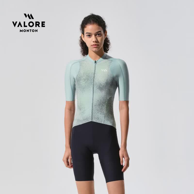 VALORE AOE Women s Cool-Tech Cycling Top M
VALORE AOE Women s Cool-Tech Cycling Top M
