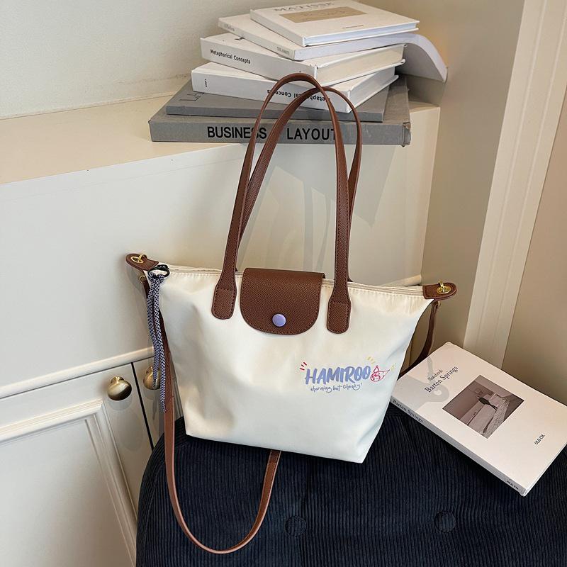 Women s Large Capacity Nylon Tote Bag - 2025 Versatile Single Shoulder Handbag for Commuting & Shopping
Women s Large Capacity Nylon Tote Bag - 2025 Versatile Single Shoulder Handbag for Commuting & Shopping