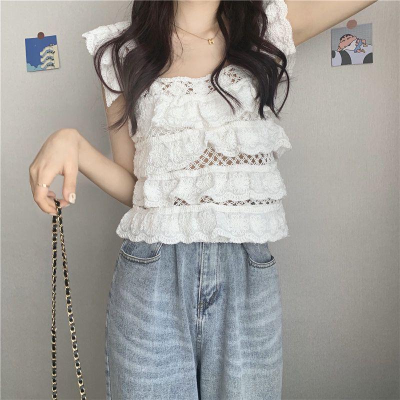 Women s Summer Lace Ruffle Square Neck Sleeveless Top with Eyelet Details Default
Women s Summer Lace Ruffle Square Neck Sleeveless Top with Eyelet Details Default
