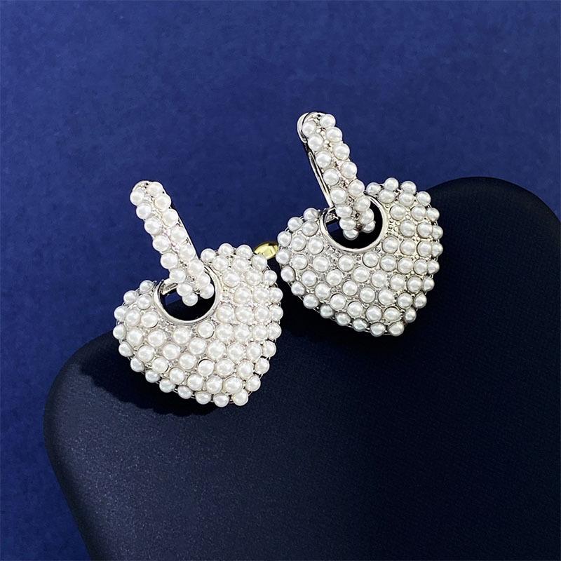 Серьги-гвоздики Love Pearl, женская мода, темперамент, сладкий темперамент, персиковое сердце, форма, два ношения, серьги серебряный
Серьги-гвоздики Love Pearl, женская мода, темперамент, сладкий темперамент, персиковое сердце, форма, два ношения, серьги серебряный