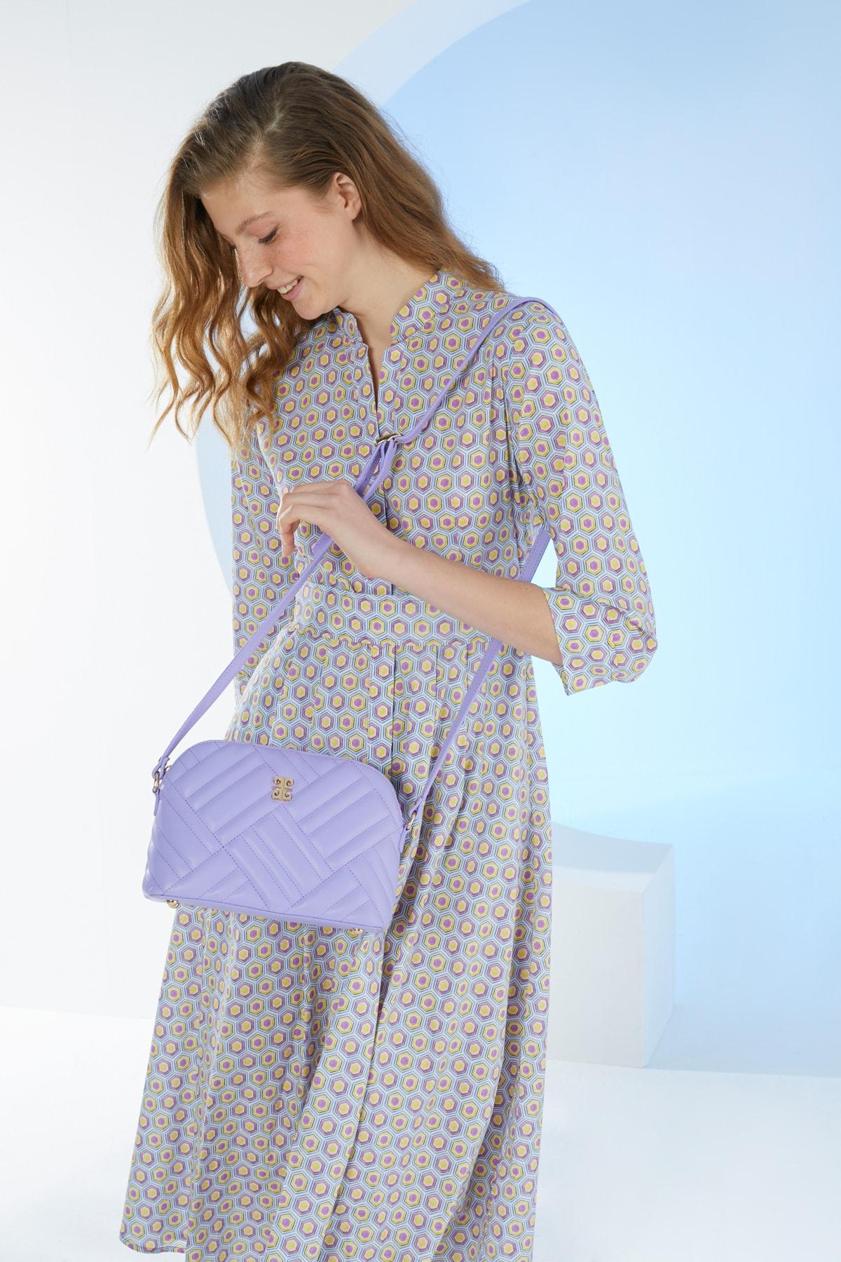 Оригинальная роскошная сумка через плечо Pierre Cardin Lavender Лавандовая женская сумка через плечо
Оригинальная роскошная сумка через плечо Pierre Cardin Lavender Лавандовая женская сумка через плечо