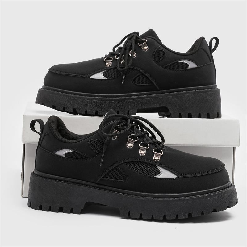 Martin boots men s new low-top niche big-headed leather shoes retro locomotive thick-soled heightening tooling boots men 39 чорний
Martin boots men s new low-top niche big-headed leather shoes retro locomotive thick-soled heightening tooling boots men 39 чорний