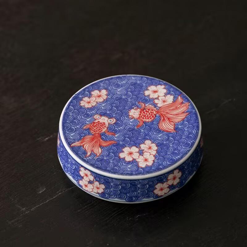 Ceramic Retro Round Heat Insulation Pad, Blue And White Year With Fish Coaster, Household Teacup Pad, Kung Fu Tea Set, Tea Ceremony Anti-Scalding
Ceramic Retro Round Heat Insulation Pad, Blue And White Year With Fish Coaster, Household Teacup Pad, Kung Fu Tea Set, Tea Ceremony Anti-Scalding