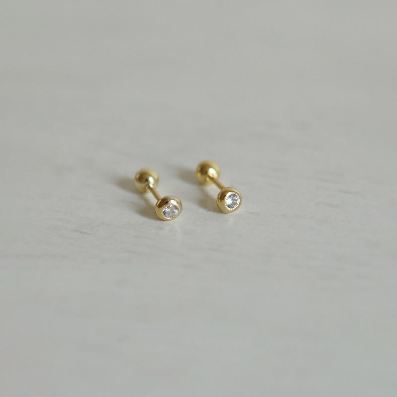 Gold-Plated Sterling Silver Diamond Round Stud Earrings - Versatile, Anti-Snag, Women s Jewelry
Gold-Plated Sterling Silver Diamond Round Stud Earrings - Versatile, Anti-Snag, Women s Jewelry