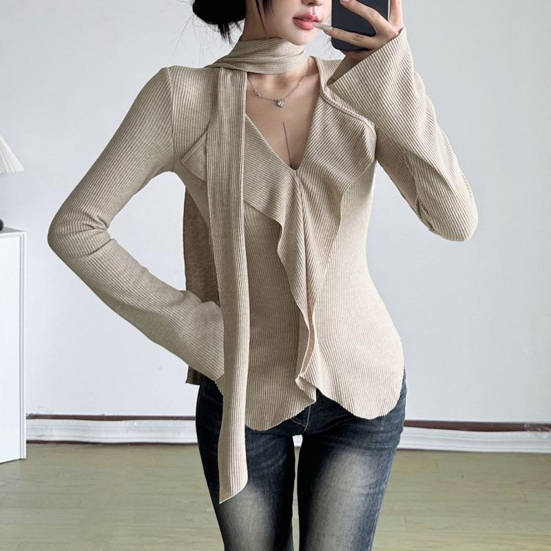 Women s Beige Long Sleeve Blouse Ruffled Detail Slim Fit V-Neck Fashion Top S хакі
Women s Beige Long Sleeve Blouse Ruffled Detail Slim Fit V-Neck Fashion Top S хакі