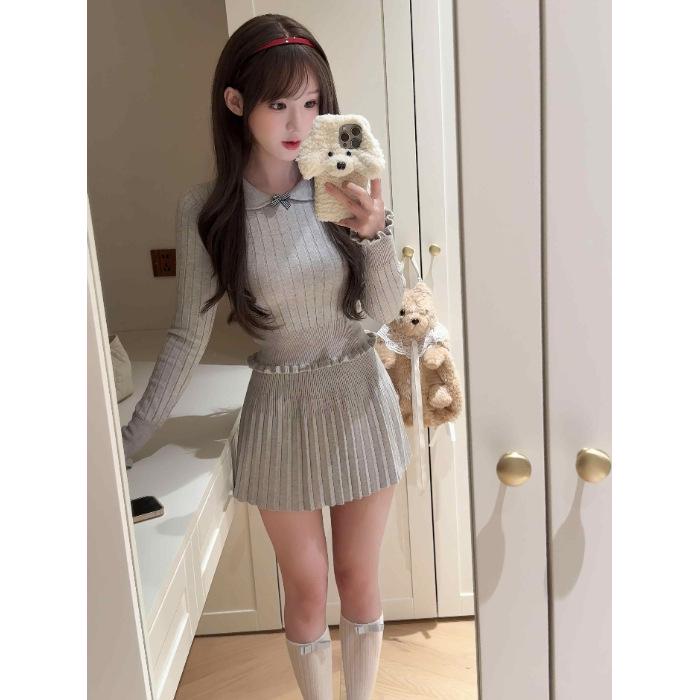 Korean Chic Academy Knit Top & Pleated Mini Skirt Set for Women One Size
Korean Chic Academy Knit Top & Pleated Mini Skirt Set for Women One Size