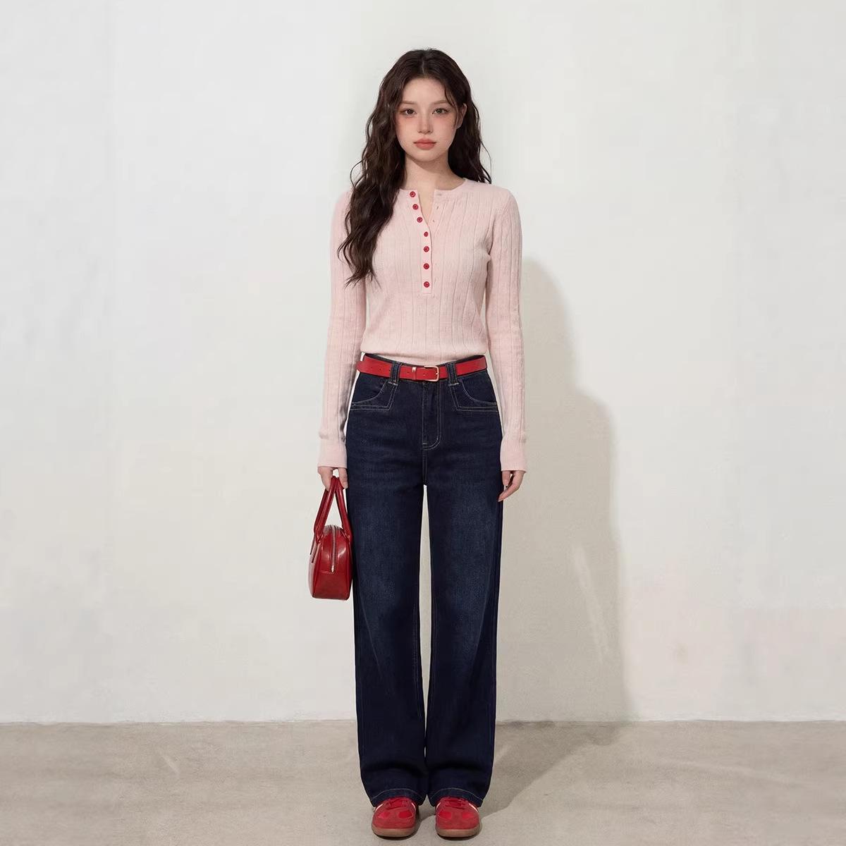Korean Style Sweet Pink Long Sleeve Knit Top for Women: Gentle, Slimming, Half-Open Collar, Pure Desire Inner Layer, Wear as Outerwear. Large
Korean Style Sweet Pink Long Sleeve Knit Top for Women: Gentle, Slimming, Half-Open Collar, Pure Desire Inner Layer, Wear as Outerwear. Large