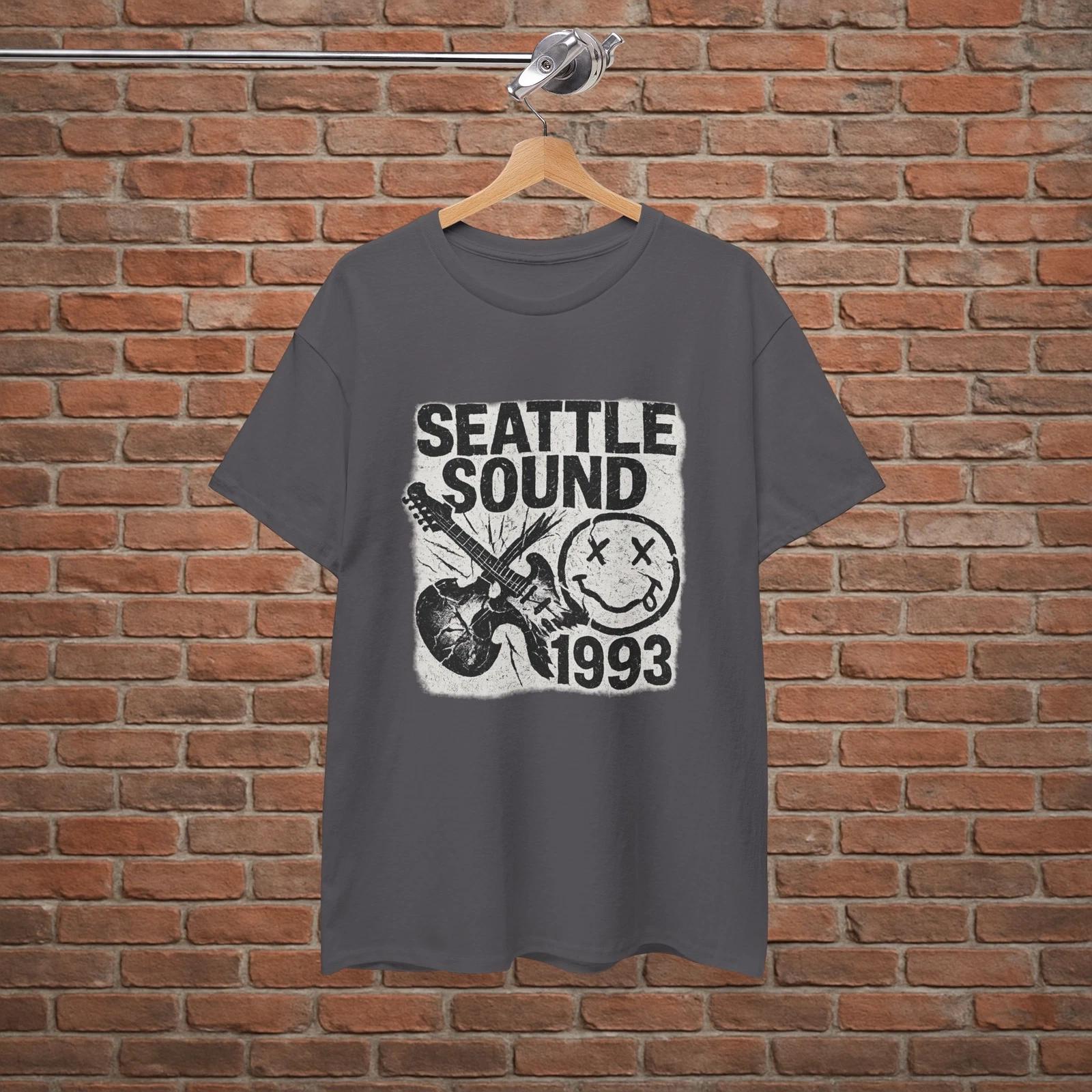 Винтажная футболка Seattle Sound 1993 Гранж-рок – Стиль Nirvana – Размеры от S до 2XL M
Винтажная футболка Seattle Sound 1993 Гранж-рок – Стиль Nirvana – Размеры от S до 2XL M