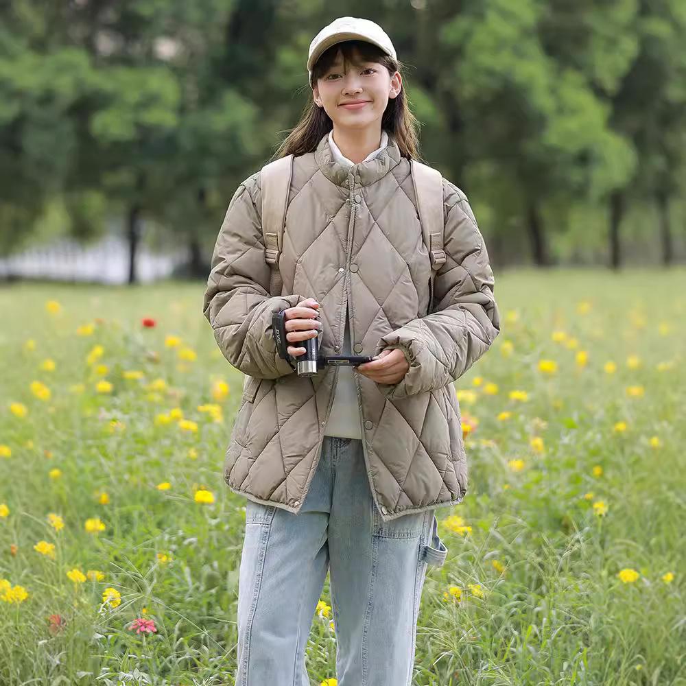 Simple diamond lattice collar warm cotton jacket women s short light and loose 2025 winter new Korean version of down cotton jacket XL
Simple diamond lattice collar warm cotton jacket women s short light and loose 2025 winter new Korean version of down cotton jacket XL