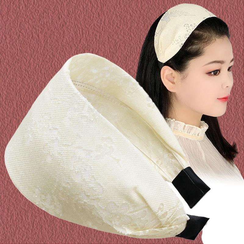 Vintage Wide-brimmed Headband Mom Cover White Hair Headband Original Anti-skid with Teeth Pressure Haar Accessoires Women
Vintage Wide-brimmed Headband Mom Cover White Hair Headband Original Anti-skid with Teeth Pressure Haar Accessoires Women