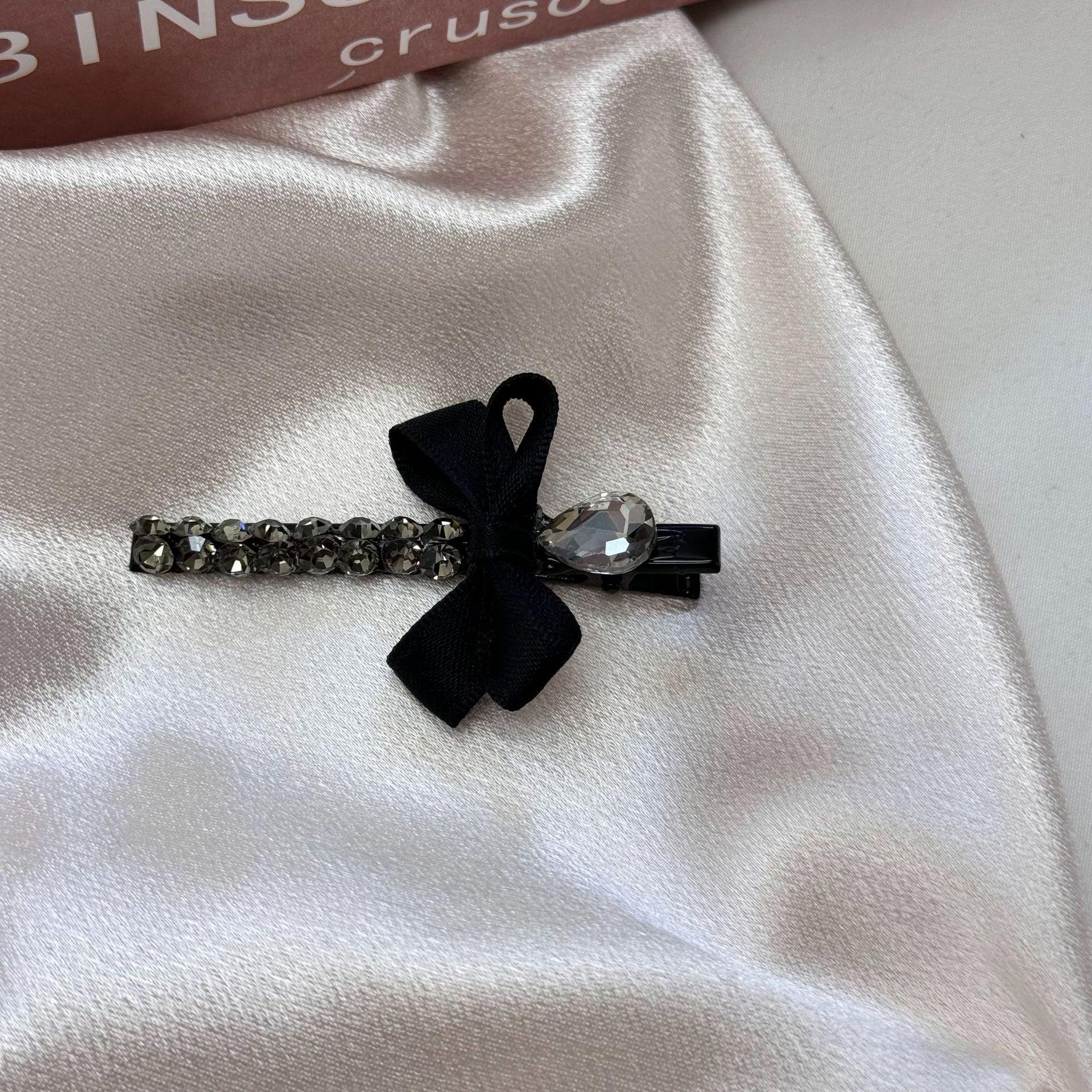 Hair accessories for girls women pin clip bow korean barrette Headdress crab rhinestone designer vintage trendy leading fashion
Hair accessories for girls women pin clip bow korean barrette Headdress crab rhinestone designer vintage trendy leading fashion