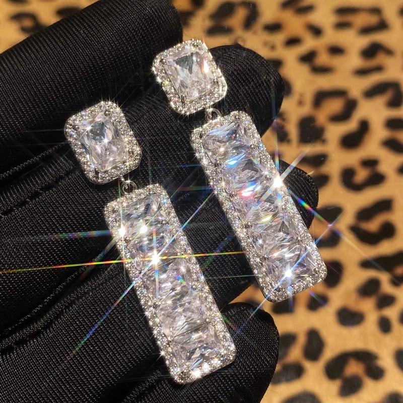 Huitan Women Sparkling Crystal CZ Hanging Earrings Geometric Shaped Modern Fashion Female Drop Earrings Daily Wear Party Zircon
Huitan Women Sparkling Crystal CZ Hanging Earrings Geometric Shaped Modern Fashion Female Drop Earrings Daily Wear Party Zircon