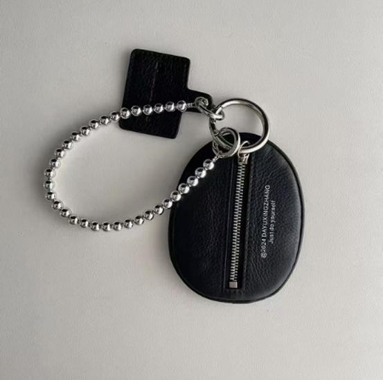 2025 Versatile Lychee Grain Key Pouch: Fashionable Charm Bag & Coin Purse
2025 Versatile Lychee Grain Key Pouch: Fashionable Charm Bag & Coin Purse