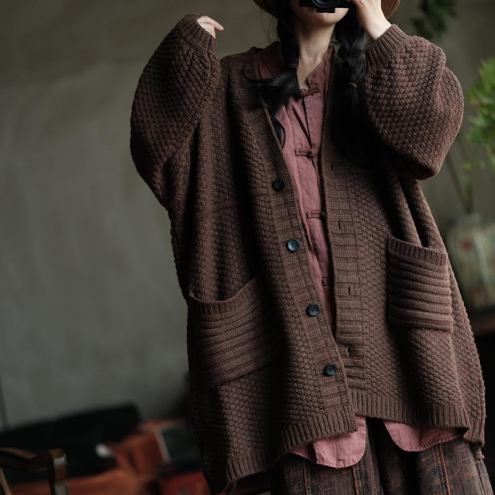 Johnature Женские винтажные вязаные свитера Кардиган Осенний однотонный свитер с карманами на пуговицах и V-образным вырезом с длинным рукавом One Size коричневый
Johnature Женские винтажные вязаные свитера Кардиган Осенний однотонный свитер с карманами на пуговицах и V-образным вырезом с длинным рукавом One Size коричневый