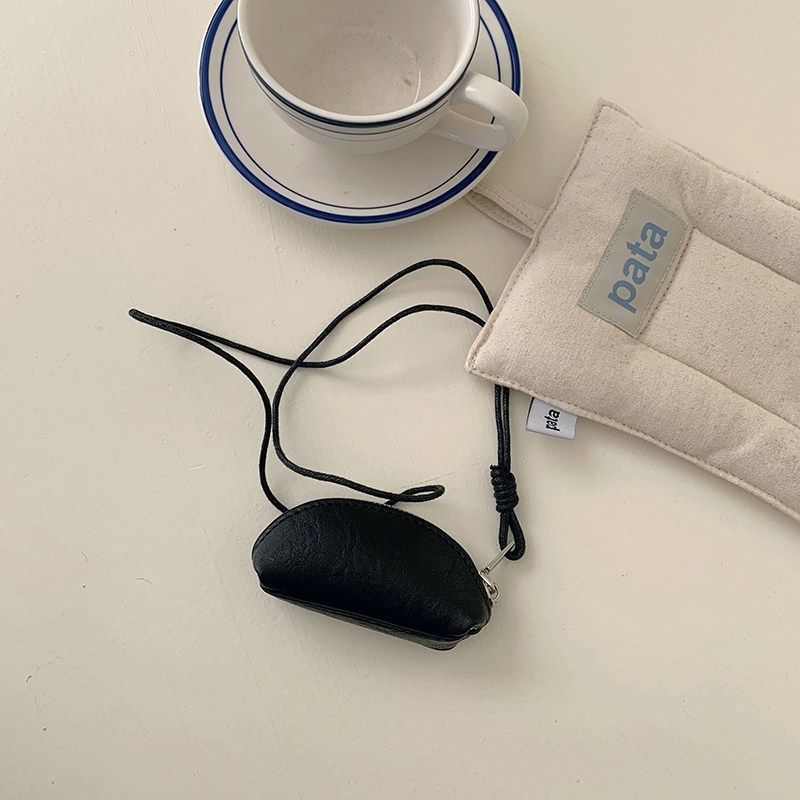 Mini Cowhide Bag Cowhide Leather Coin Purse Lipstick Bag Cute Coin Purse For Neck Hanging Gift Everyday Use чёрный
Mini Cowhide Bag Cowhide Leather Coin Purse Lipstick Bag Cute Coin Purse For Neck Hanging Gift Everyday Use чёрный
