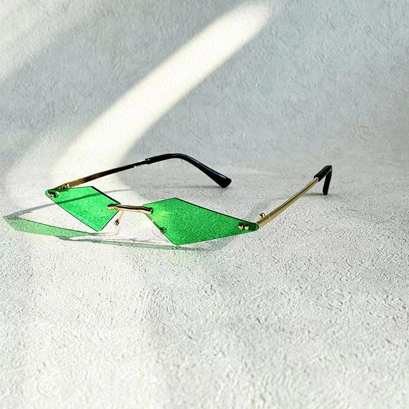 Luxury Frameless 1PC Unisex Plastic Alien small frame Frame UV 400Fashio Rimless Sunglasses For Outdoor Beach Party
Luxury Frameless 1PC Unisex Plastic Alien small frame Frame UV 400Fashio Rimless Sunglasses For Outdoor Beach Party