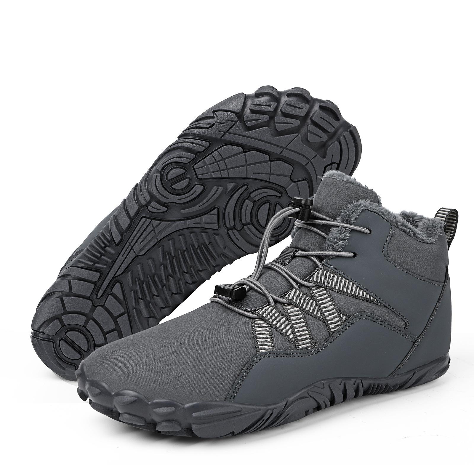 New outdoor high-top snow boots for men and women couples, thickened and velvet in winter, wear-resistant, non-slip, cold-proof and splashing cotton 36 чёрный
New outdoor high-top snow boots for men and women couples, thickened and velvet in winter, wear-resistant, non-slip, cold-proof and splashing cotton 36 чёрный