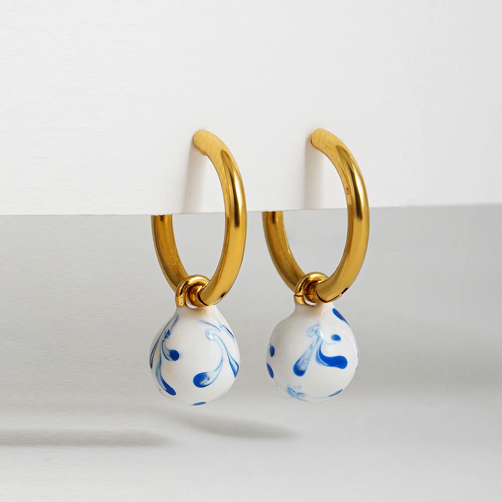 Asymmetric Handmade Round Heart Flower Ceramic and Pearl Hoop Earrings for Women Golden Color Stainless Steel Circle Earrings
Asymmetric Handmade Round Heart Flower Ceramic and Pearl Hoop Earrings for Women Golden Color Stainless Steel Circle Earrings