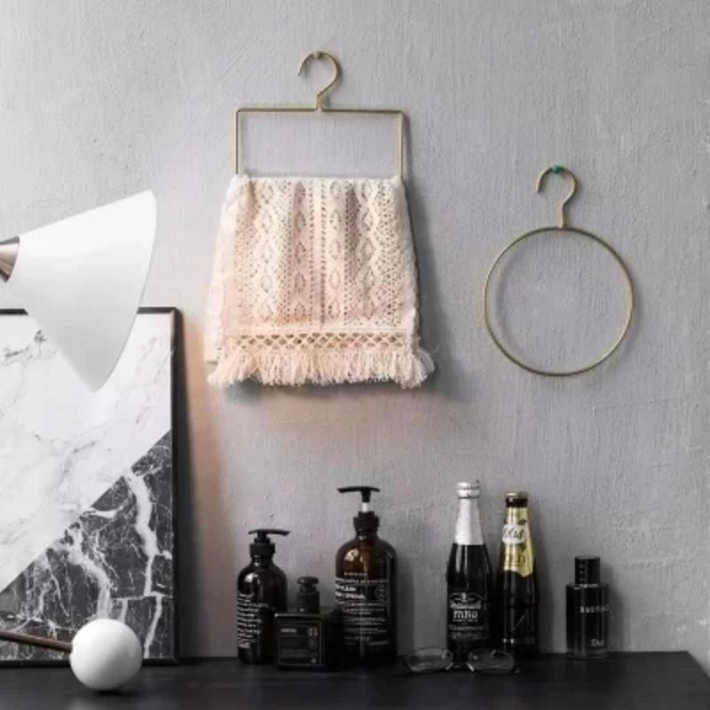 Light Luxury Iron Art Scarf Tie Gold Hanger Ring Hook Multi Functional Cloth Hanger Home Circular Cloth Towel Hanger Accessories B
Light Luxury Iron Art Scarf Tie Gold Hanger Ring Hook Multi Functional Cloth Hanger Home Circular Cloth Towel Hanger Accessories B