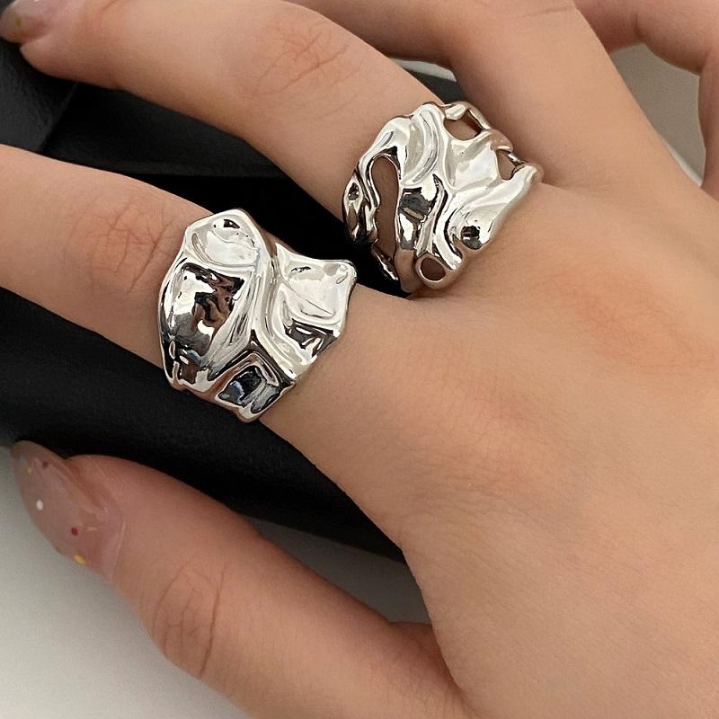 Fashion Gold Color Irregular Wrinkled Texture Wide Opening Rings for Women Vintage Metal Hollow Geometric Ring Zircon Gift
Fashion Gold Color Irregular Wrinkled Texture Wide Opening Rings for Women Vintage Metal Hollow Geometric Ring Zircon Gift