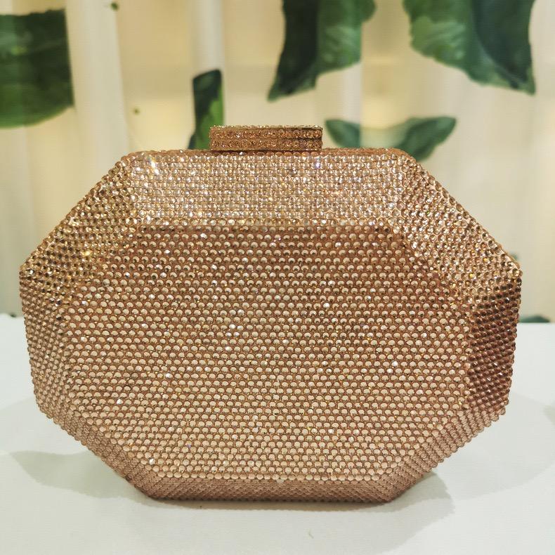 WHTUOHENG Women s Luxury Clutch Crystal Bag Geometric Pattern Red/Blue Diamond Detail Evening Cellphone Messenger Wedding Purse 18cmX14cmX6cm шампанского
WHTUOHENG Women s Luxury Clutch Crystal Bag Geometric Pattern Red/Blue Diamond Detail Evening Cellphone Messenger Wedding Purse 18cmX14cmX6cm шампанского