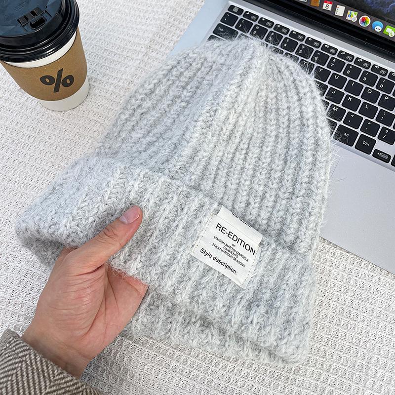 Hat women s new winter big head circumference warm wool hat showing a small face loose ear protection bag head knitted hat 55-62CM
Hat women s new winter big head circumference warm wool hat showing a small face loose ear protection bag head knitted hat 55-62CM