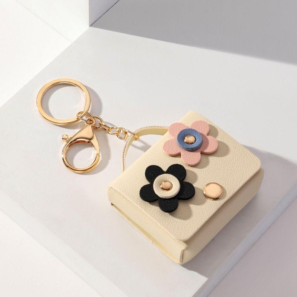 Earphone Bag Flower Keychain Coin Bag Korean Style Leather Flower Bag Keyring Backpack Decoration бежевый
Earphone Bag Flower Keychain Coin Bag Korean Style Leather Flower Bag Keyring Backpack Decoration бежевый