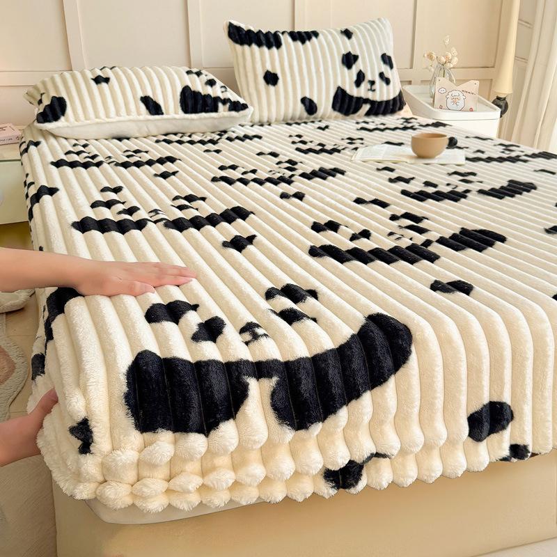 Autumn Winter Thicken Fitted Sheet Rabbit Plush Warm Comfortable Elastic Bed Cover Fully Wrapped Printed Mattress Cover Home 120x200cm
Autumn Winter Thicken Fitted Sheet Rabbit Plush Warm Comfortable Elastic Bed Cover Fully Wrapped Printed Mattress Cover Home 120x200cm