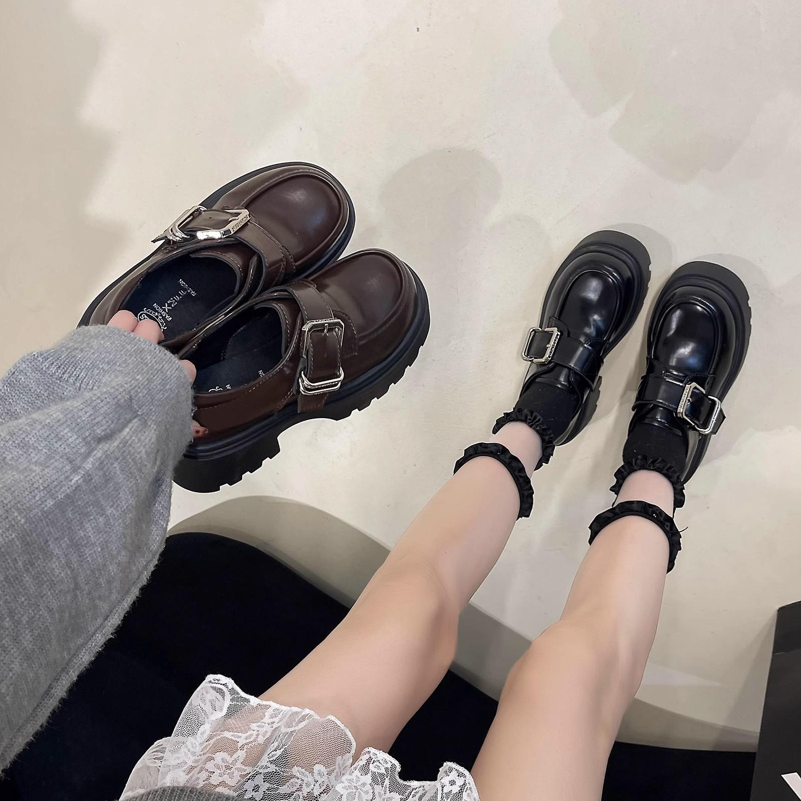 Muffin platform small leather shoes women s 2024 autumn new retro British style versatile height increase skirt loafer single shoes 35 чорний
Muffin platform small leather shoes women s 2024 autumn new retro British style versatile height increase skirt loafer single shoes 35 чорний