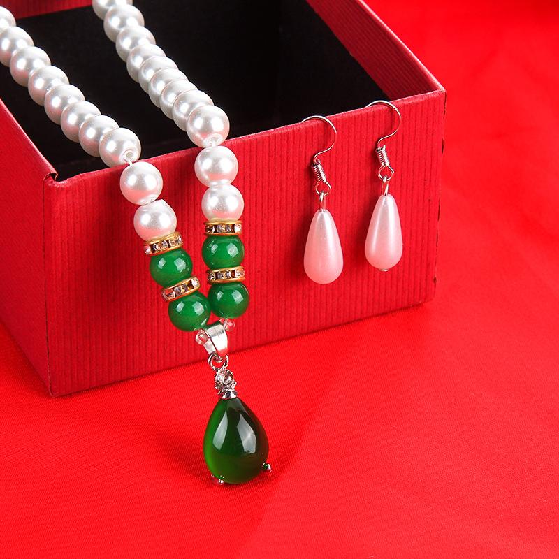 Pearl necklace for women, simple, middle-aged and elderly, Mother s Day collarbone necklace
Pearl necklace for women, simple, middle-aged and elderly, Mother s Day collarbone necklace