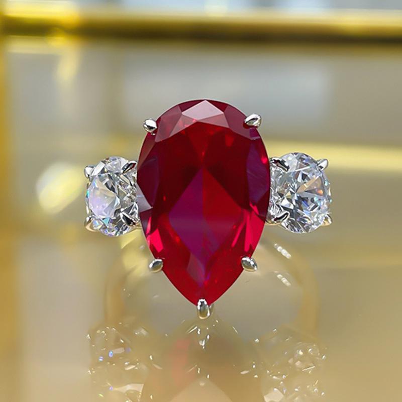 Lulu Tong 2022 High-End s925 Silver Teardrop Ring with 11*18 High Carbon Diamond Size 9
Lulu Tong 2022 High-End s925 Silver Teardrop Ring with 11*18 High Carbon Diamond Size 9