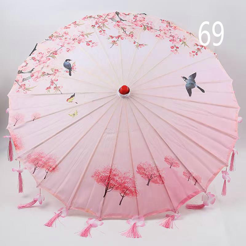 Silk Tassel Hanfu Costume Photo Prop: Classical Oiled Paper Umbrella with Fairy Sun Protection 56CM Tassel Silk Umbrella
Silk Tassel Hanfu Costume Photo Prop: Classical Oiled Paper Umbrella with Fairy Sun Protection 56CM Tassel Silk Umbrella