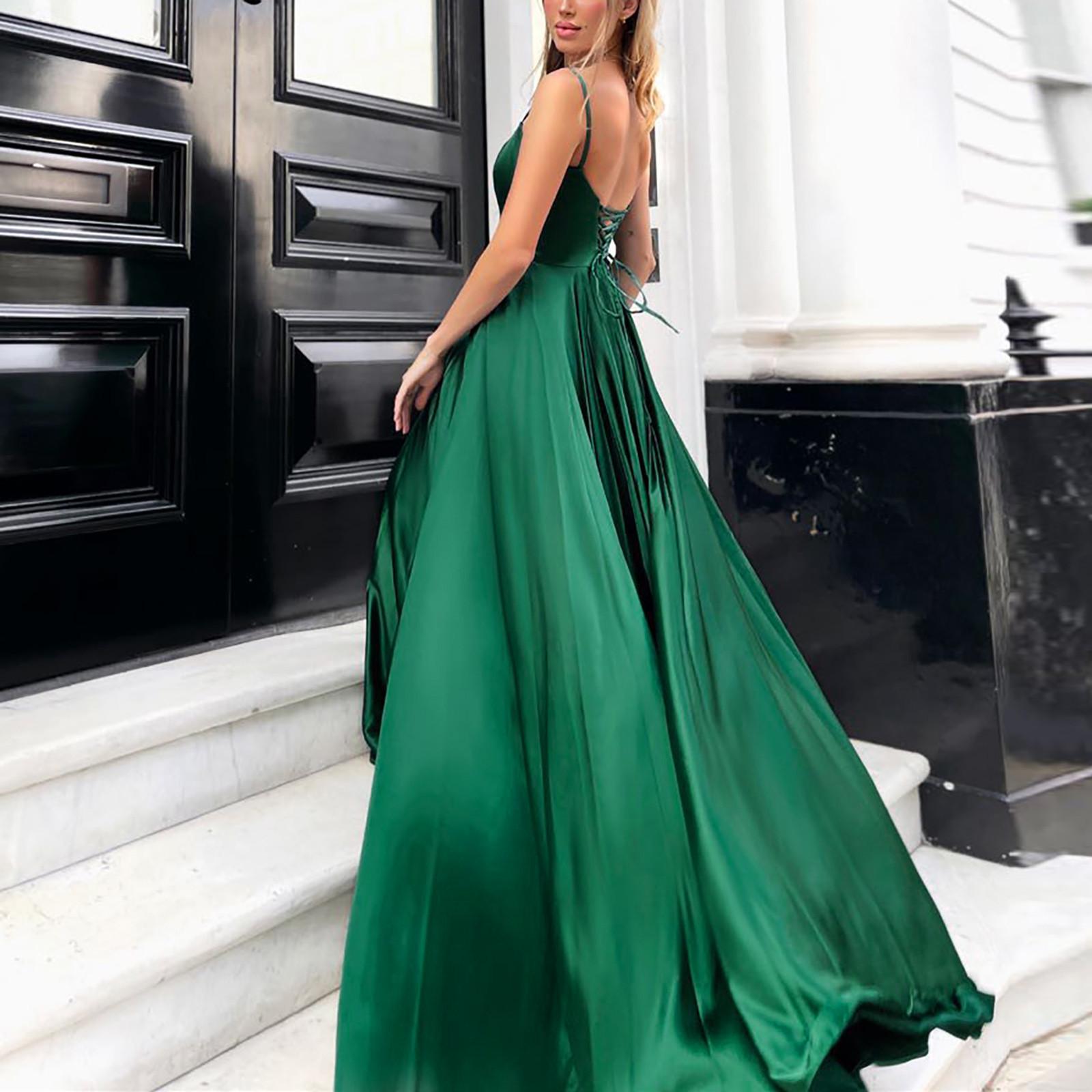 Женское тонкое однотонное платье с разрезом на бретелях и темпераментным платьем
Женское тонкое однотонное платье с разрезом на бретелях и темпераментным платьем