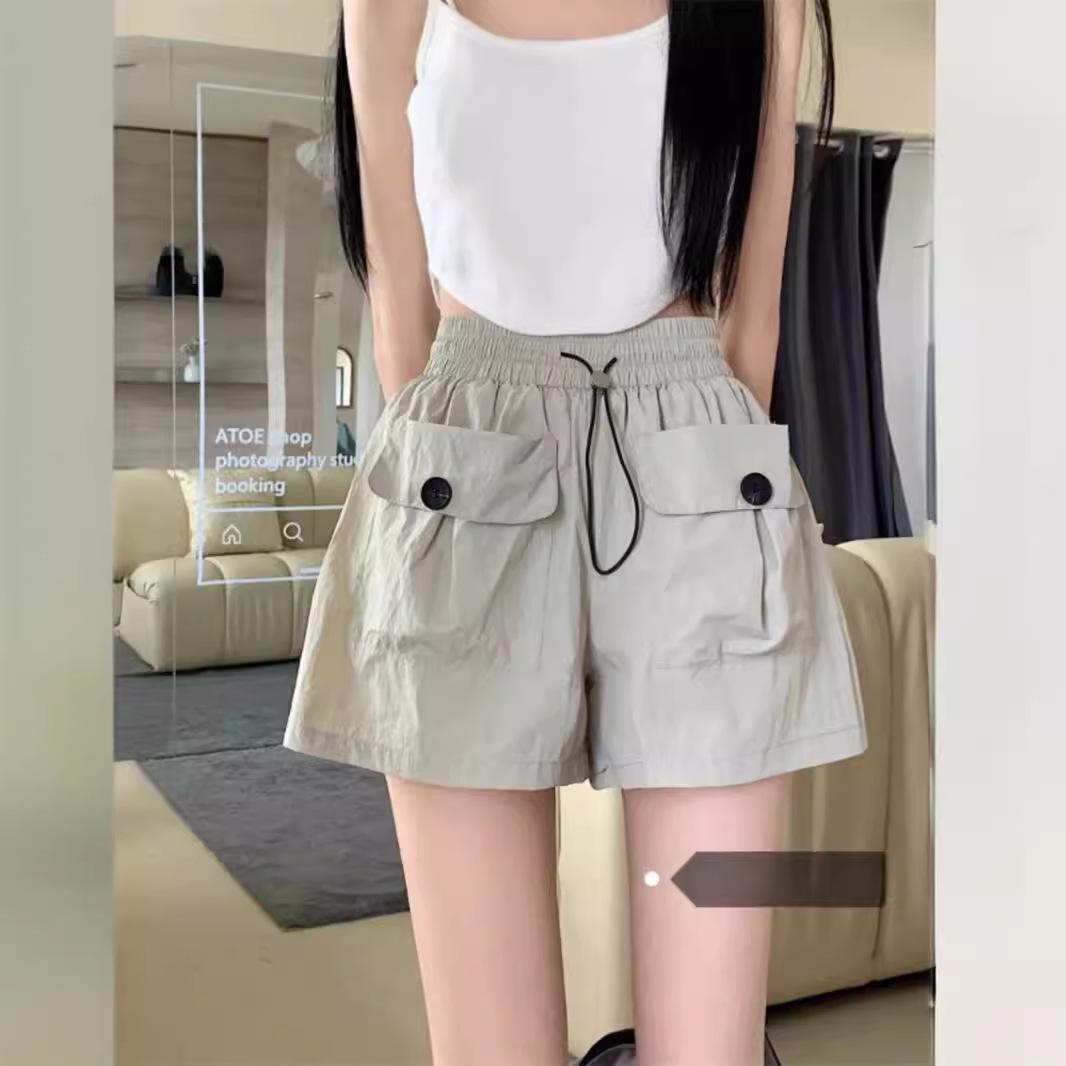 Summer 2024 Women s Gray High-Waisted Wide-Leg Casual Shorts with Double Pockets and Drawstring S
Summer 2024 Women s Gray High-Waisted Wide-Leg Casual Shorts with Double Pockets and Drawstring S