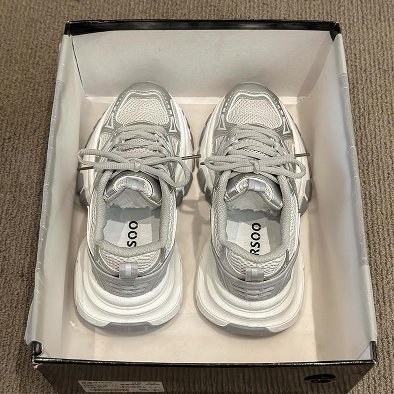 Thick-soled fried street dad shoes children s 2025 new popular autumn versatile height increase breathable lightweight casual sports shoes 35 серый
Thick-soled fried street dad shoes children s 2025 new popular autumn versatile height increase breathable lightweight casual sports shoes 35 серый