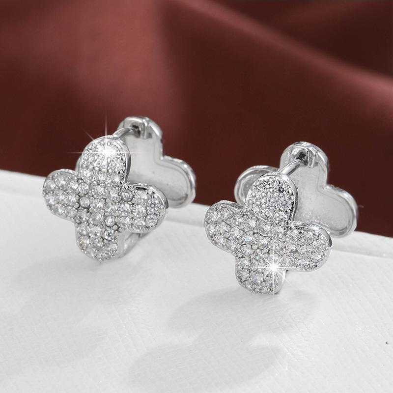 Модные медные серьги-клевер с четырьмя лепестками, персонализированные женские серьги, подарок для девушек, модные высококачественные женские серьги серебряный
Модные медные серьги-клевер с четырьмя лепестками, персонализированные женские серьги, подарок для девушек, модные высококачественные женские серьги серебряный