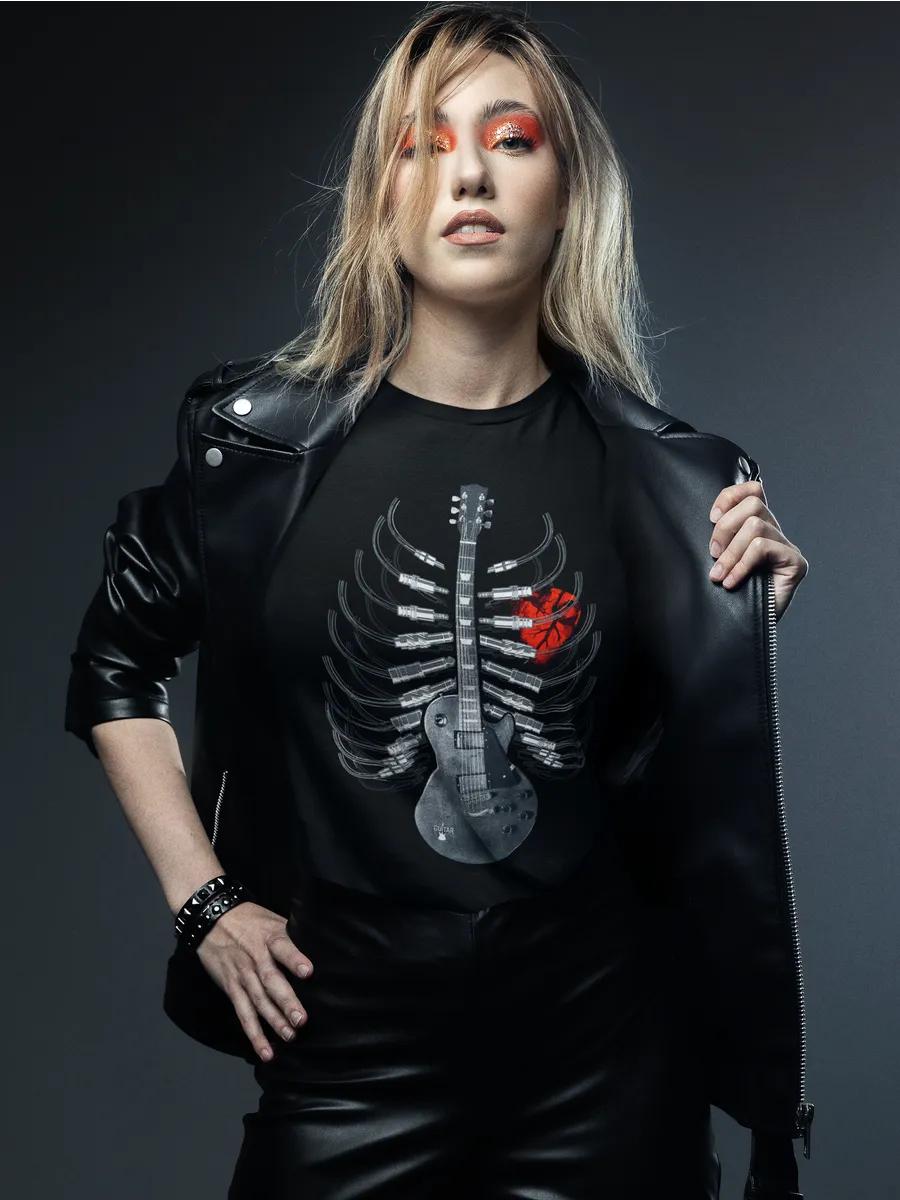 T-shirt with rock print L
T-shirt with rock print L