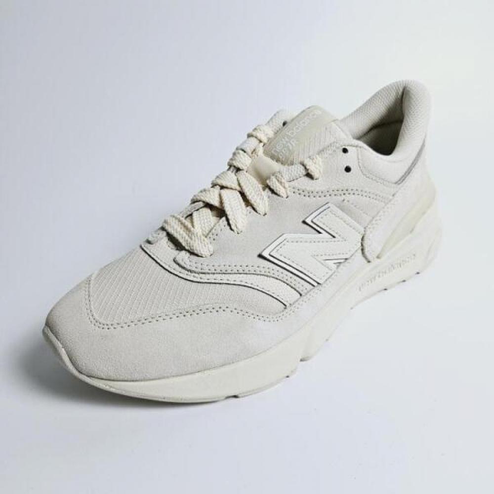 New Balance Sneakers U997rme (35)Beige/230(230)
New Balance Sneakers U997rme (35)Beige/230(230)
