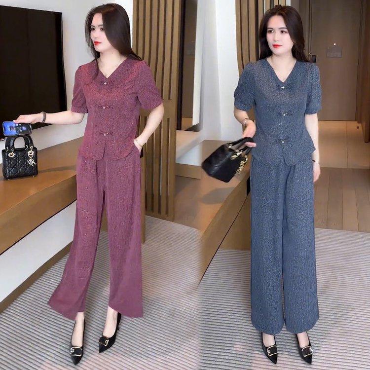 Mom s Trendy Summer Short-Sleeve Top & Wide-Leg Pants Set for Mid-Aged and Elderly Women - 2026 New Arrival 4XL (suggested 72.5-80kg) синій
Mom s Trendy Summer Short-Sleeve Top & Wide-Leg Pants Set for Mid-Aged and Elderly Women - 2026 New Arrival 4XL (suggested 72.5-80kg) синій